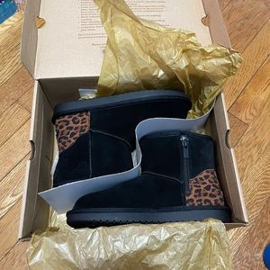 Kookaburra size 2 girl boots